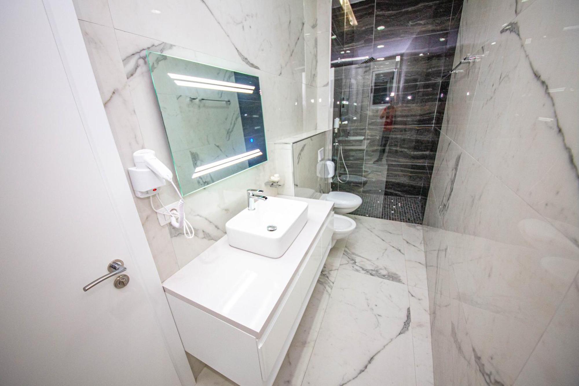 Noan Hotel & Resort Dhërmi 部屋 写真